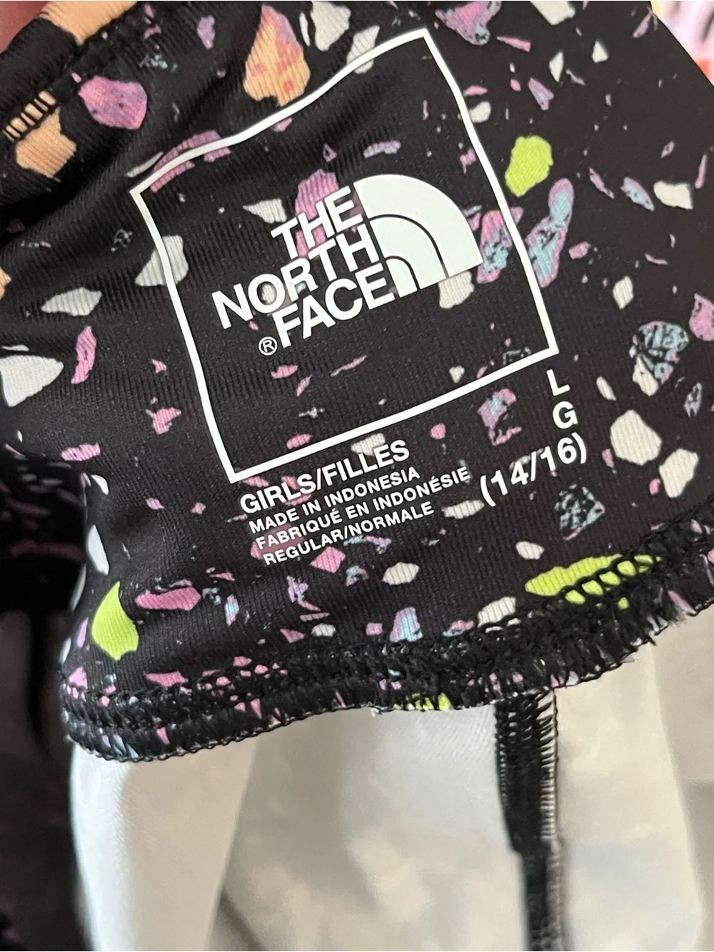 The North Face Girls Printed Shorts Size Large (14/16)